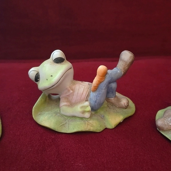 Vintage 90s Homco Porcelain Bisque Frog Figurines 3 Pc. - Picture 3 of 7